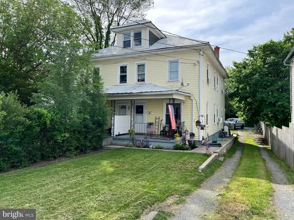732/734 Winchester Pike, Martinsburg, WV 25401