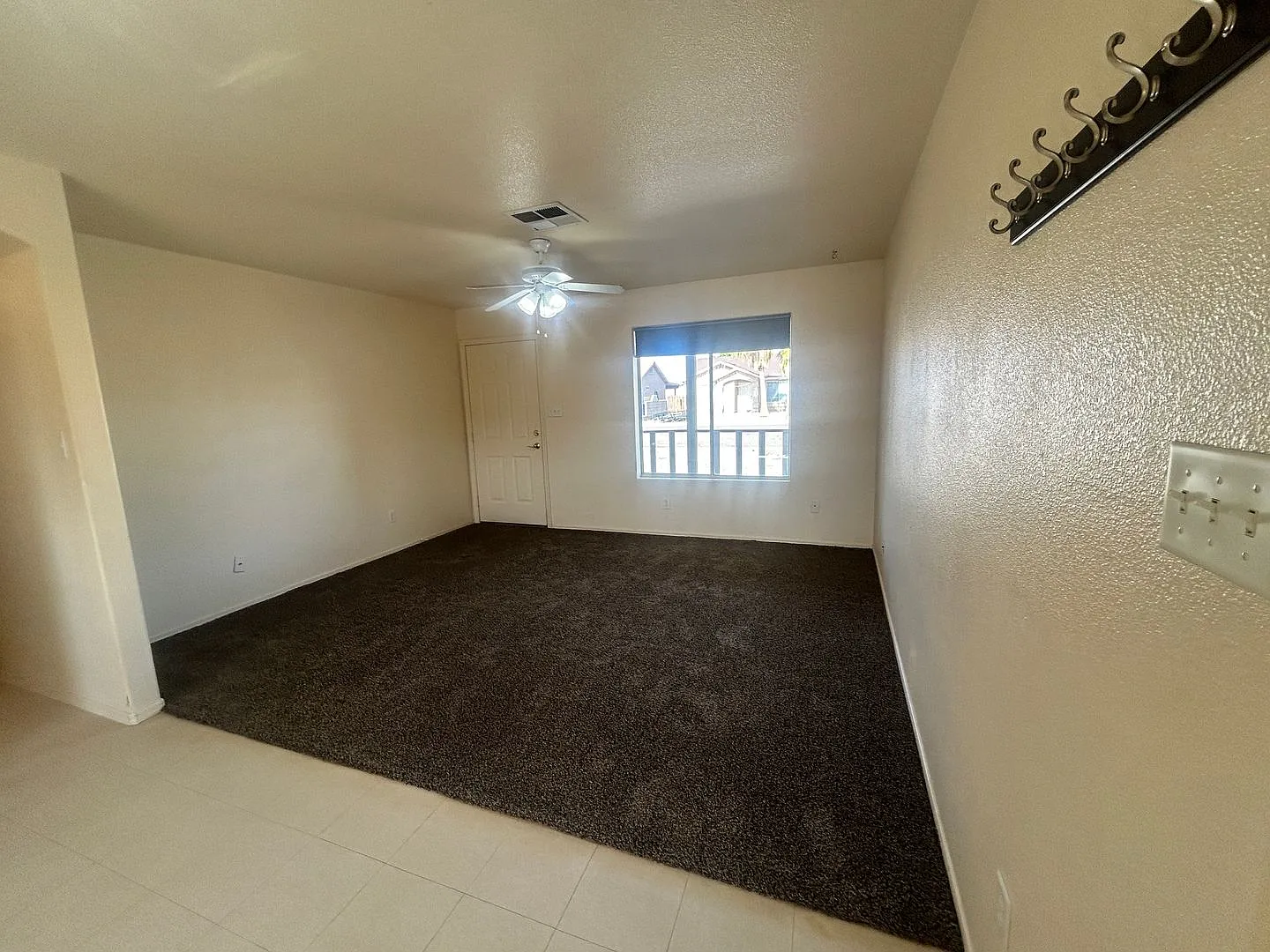 Cozy 3-Bedroom Home in Rancho Serenade Neighborhood — Photo 4