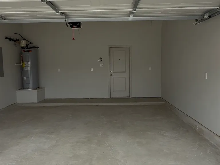 907 Beebrush Ln — Photo 22