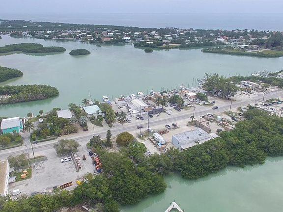4th image of 37 Coco Plum Dr