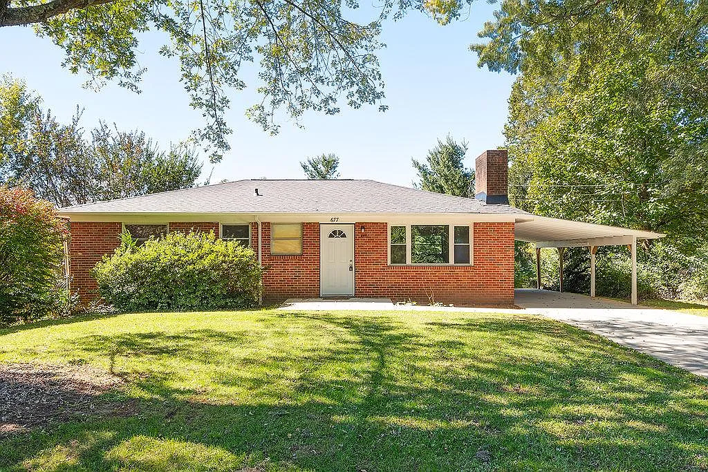 677 Monte Vista — Photo 1