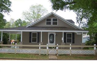 35 Cedar Ln, Florence, NJ 08518
