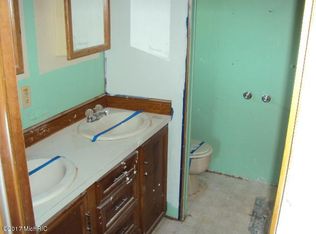 16725 Chapel Hill St, Jones, MI 49061