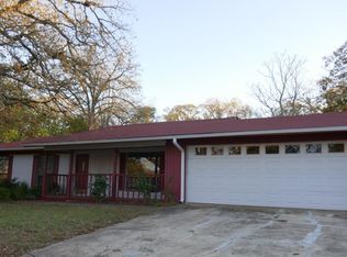 511 Ravenwood Dr, Athens, TX 75751