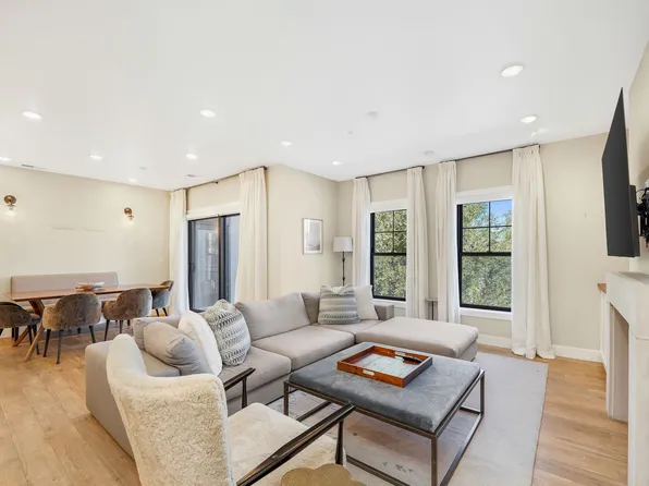 2240 Laney Ave #302, Salt Lake City, UT 84117