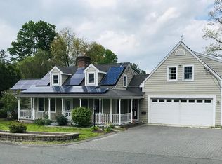 24 Searle St, Palmer, MA 01069