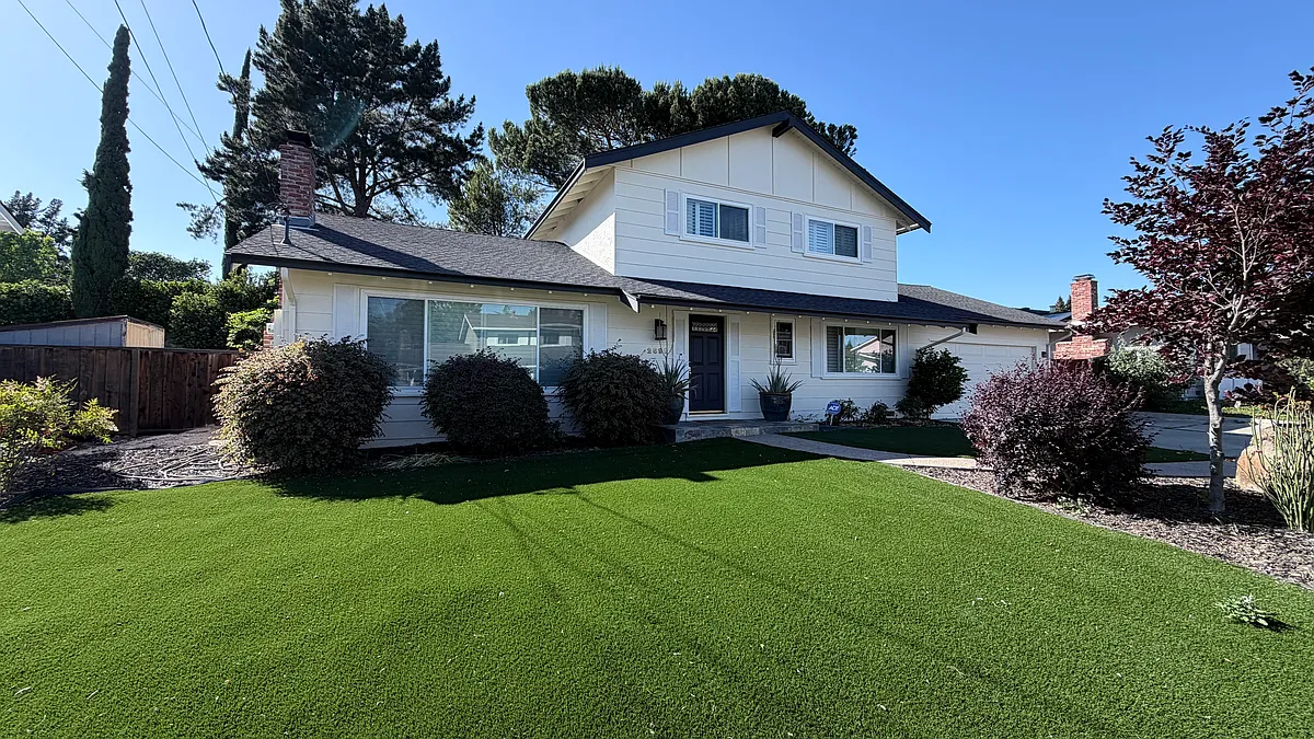 Building Photo - 2899 Madeira Way