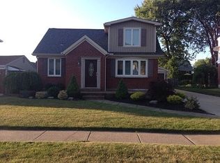 74 Clearvale Dr, Buffalo, NY 14225