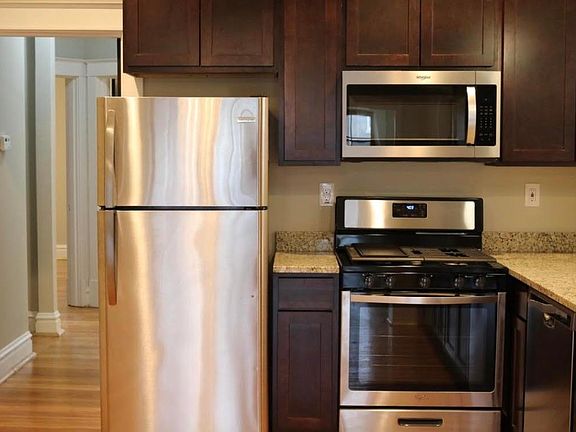 3rd image of 3663 Botanical Ave #1B
