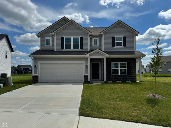 1348 Misty Falls Cir, Danville, IN 46122