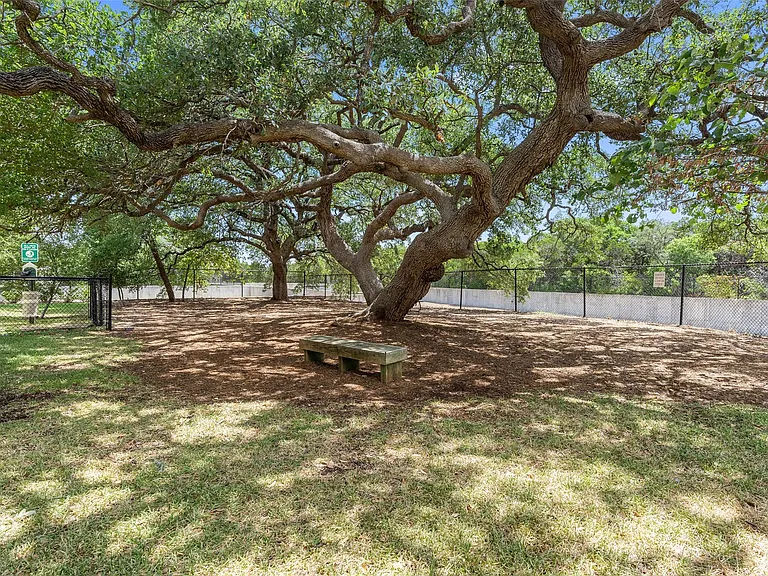 9412 Solana Vista Loop #B — Photo 23