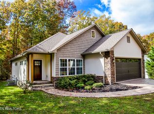 15 Hickory Cove Ln, Fairfield Glade, TN 38558