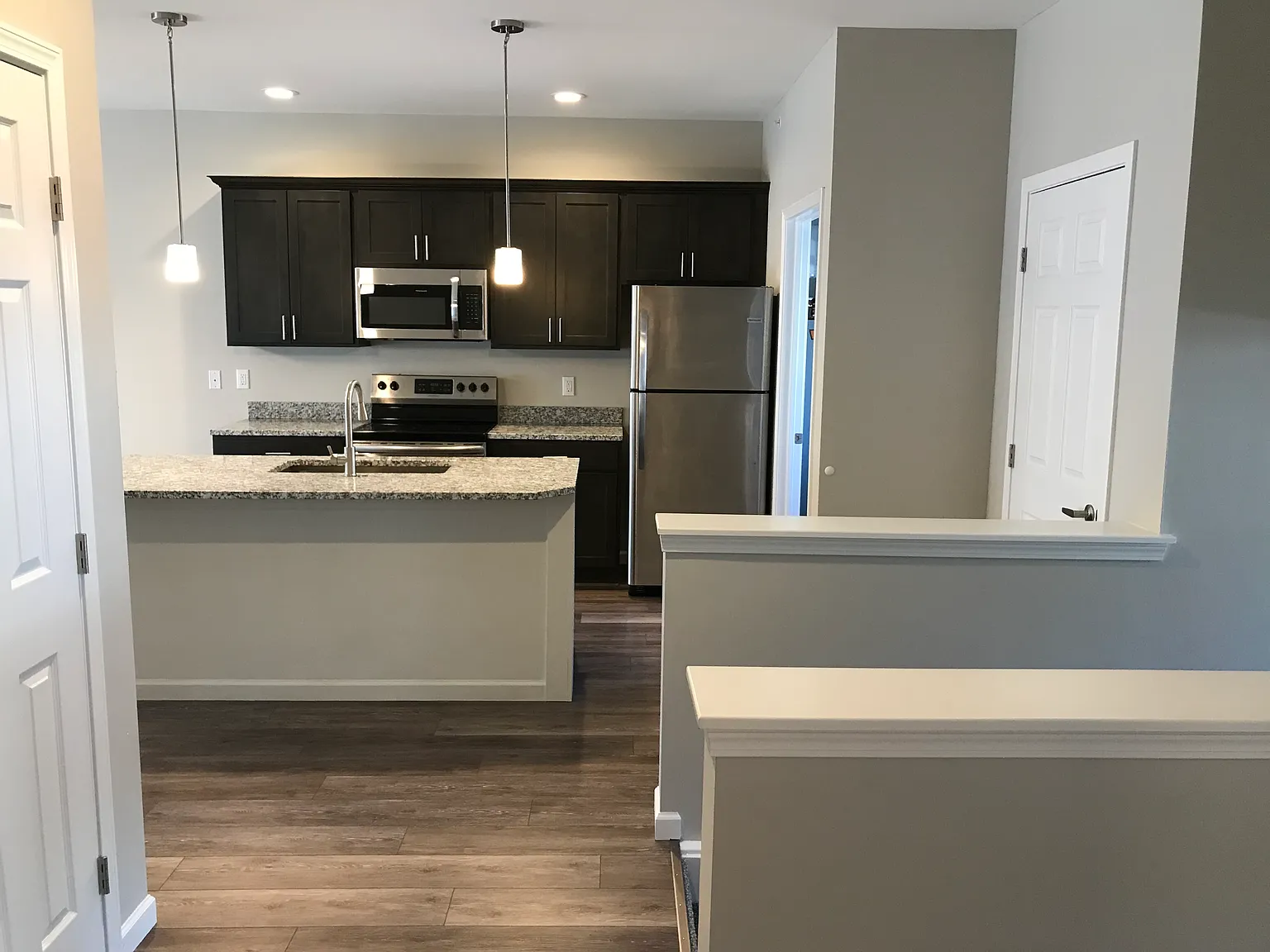 2 bed, 1110 sqft, $1,800 — Photo 4
