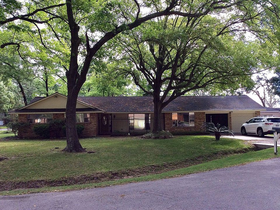 1st image of 12738 Eastbrook Dr
