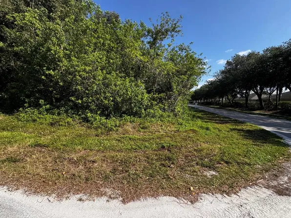 2105 85th Ct, Vero Beach, FL 32966