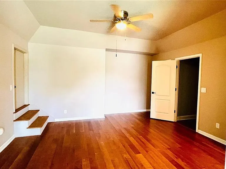 8569 Spring Breeze Ter — Photo 30