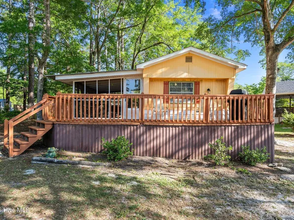 313 Dogwood Drive, Sunset Beach, NC 28468