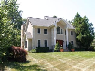 1199 Estates Dr, Ossining, NY 10562