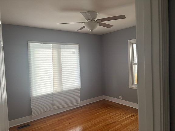 3rd image of 14300 Parnell Ave