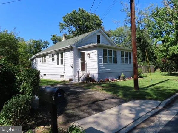 9 Frazier St, Burlington, NJ 08016