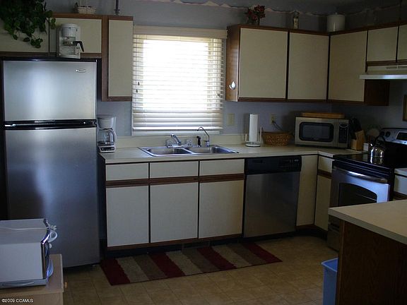 4th image of 126 Heverly Drive #East