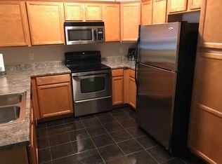605 Grandview Ct, Iowa City, IA 52246