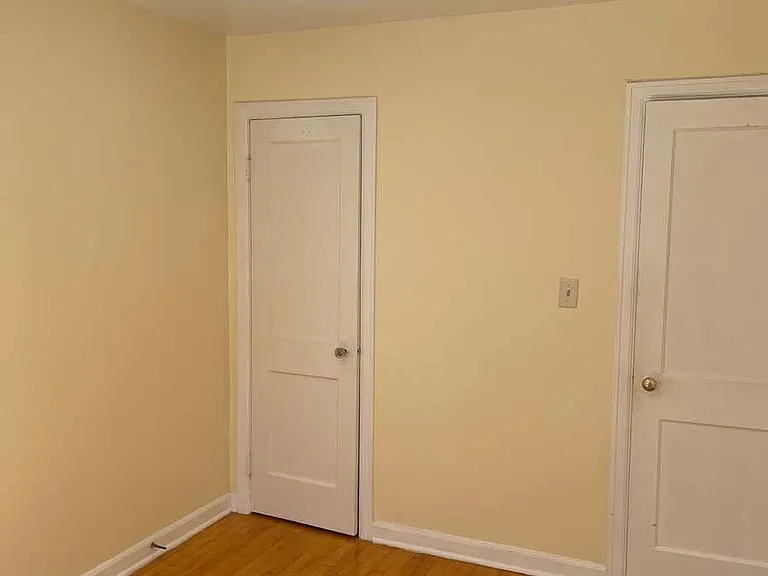 38 1/2 Grant St #38-1/2 — Photo 12