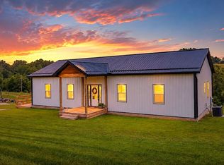 2244 N Parmiter Rd NE, McConnelsville, OH 43756