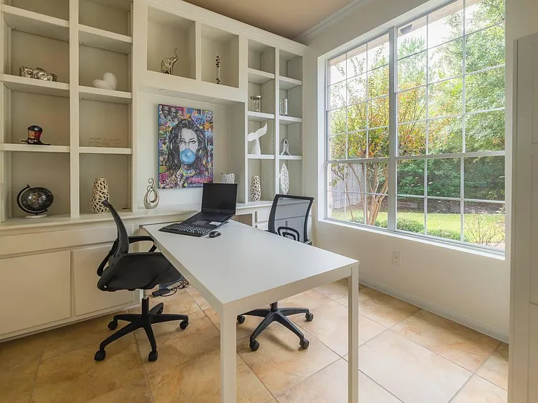 6 Avenswood Pl — Photo 2