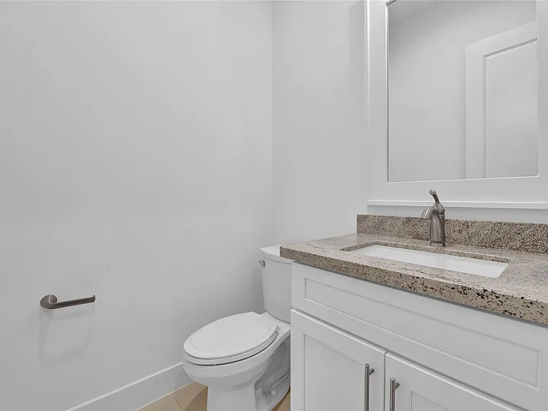 1615 Vermont St — Photo 26
