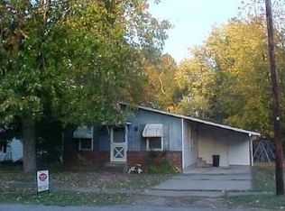 1216 N 9th St, Herrin, IL 62948