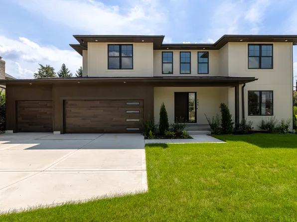 949 Internationale Pkwy, Woodridge, IL 60517