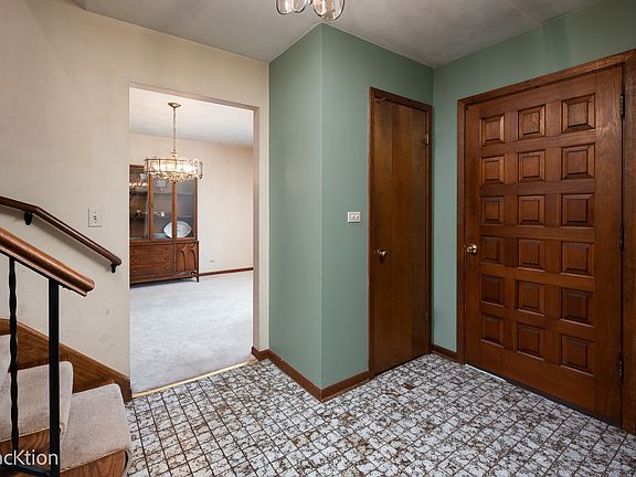 2nd image of 249 Surrey Rd