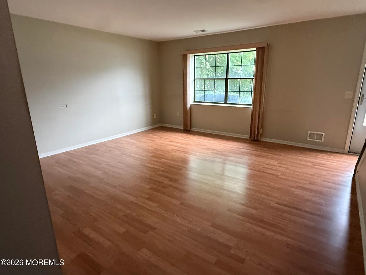 3 bed, 1.5 bath, $3,090 — Photo 4
