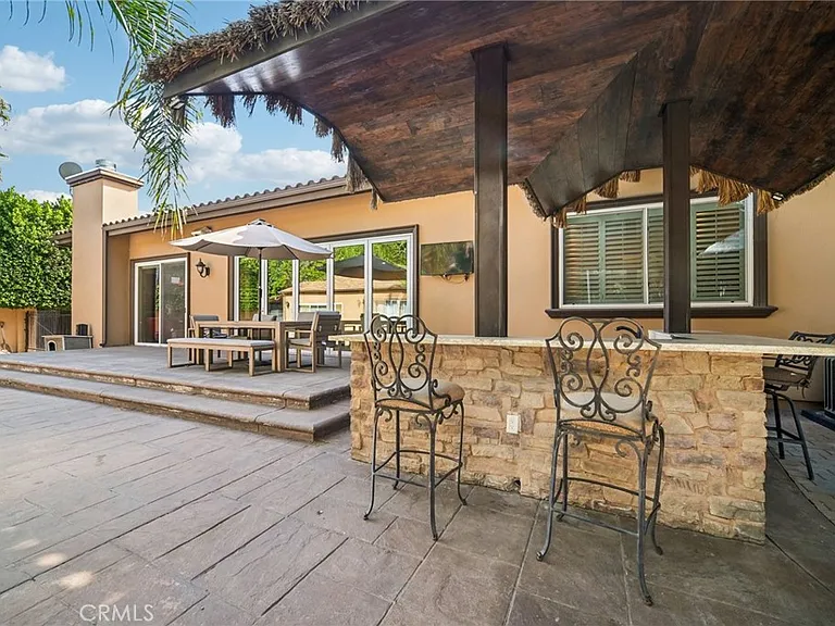 17401 Raymer St — Photo 29