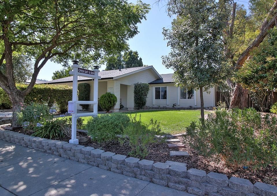 1st image of 2400 Cimarron Dr