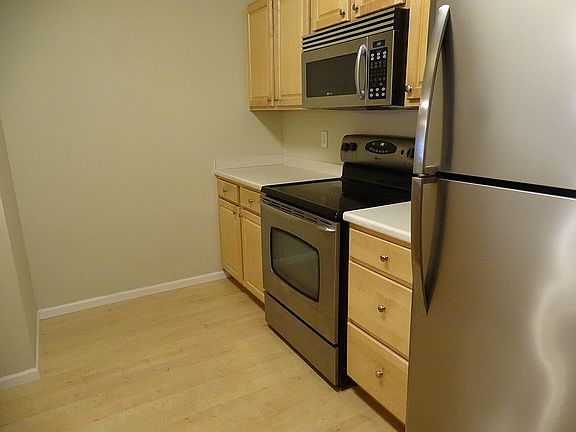5th image of 6255 Beechtree Dr Unit 1102