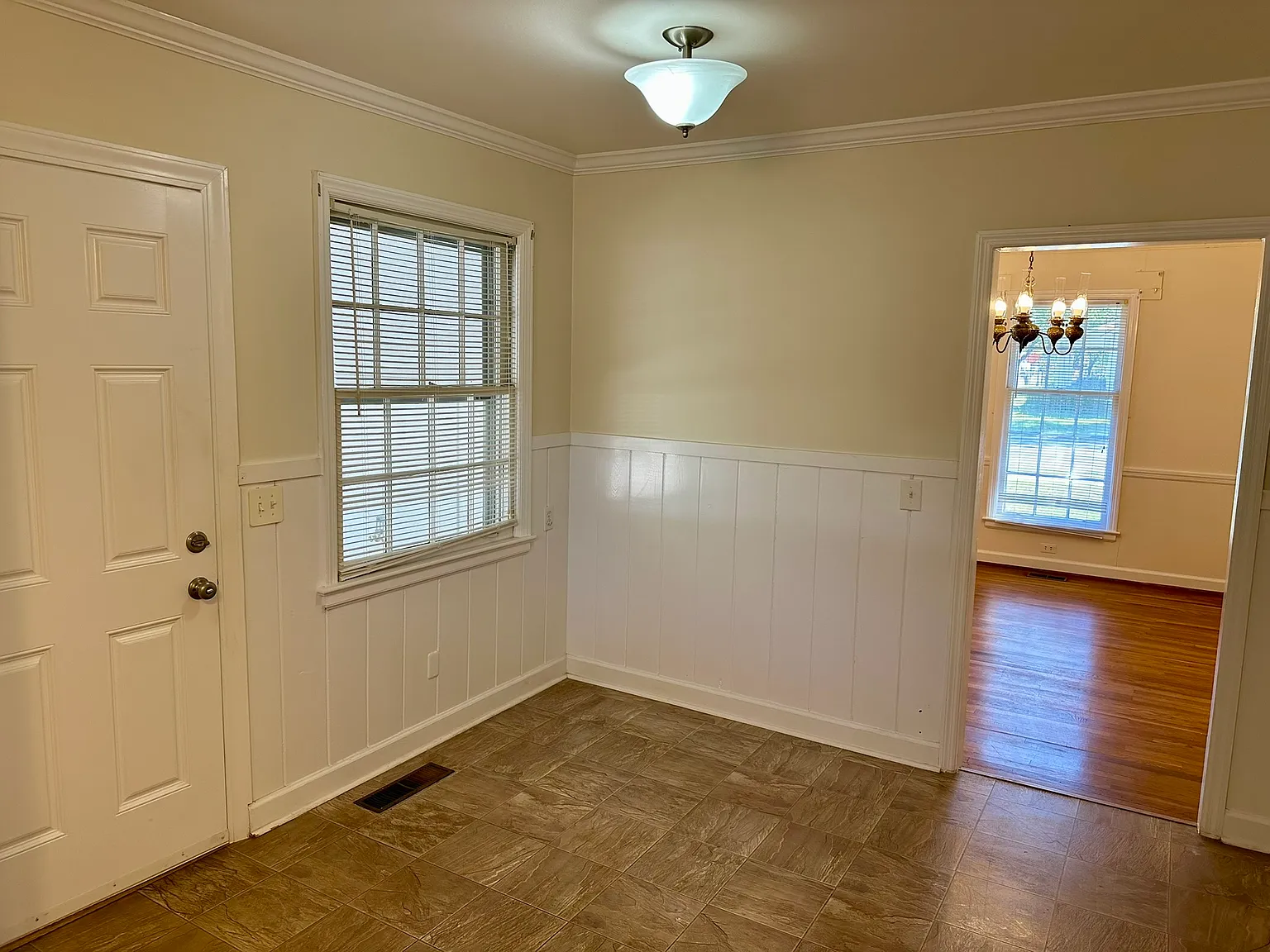 3 bed, 1888 sqft, $1,800 — Photo 4