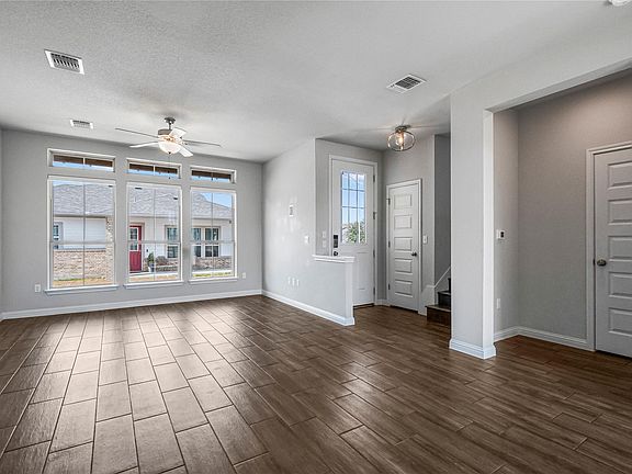 3rd image of 8017 Orizzonte St