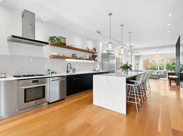 39 Wolcott St, Brooklyn, NY 11231