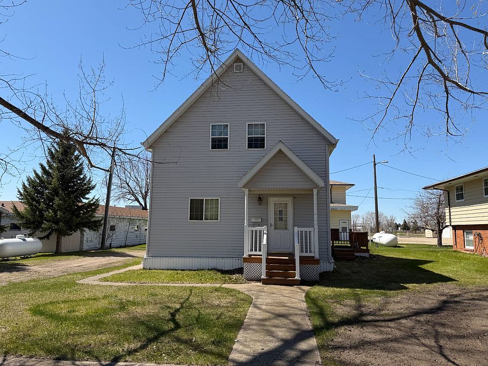 1st image of 912 Cedar Ave