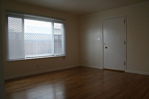 1st image of 578 Green Ave APT 1
