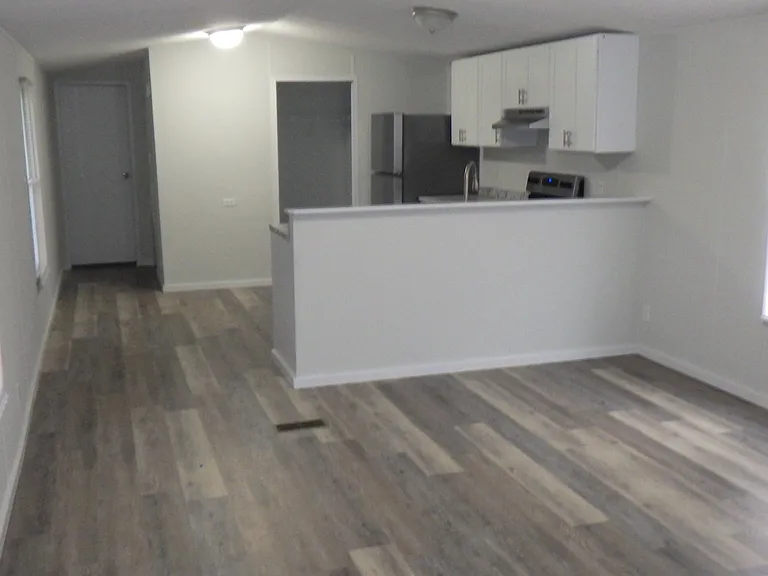 407 Martin Ct — Photo 5