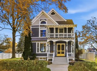 211 E Main St, Lisbon, IA 52253