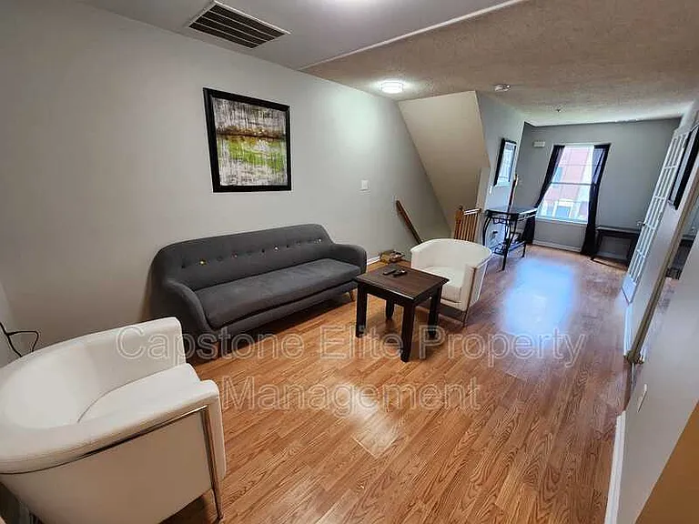48 Marrow St #DOWNSTAIRS STANDARD — Photo 2