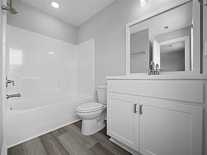 2nd image of 302 Starfish Ln #1
