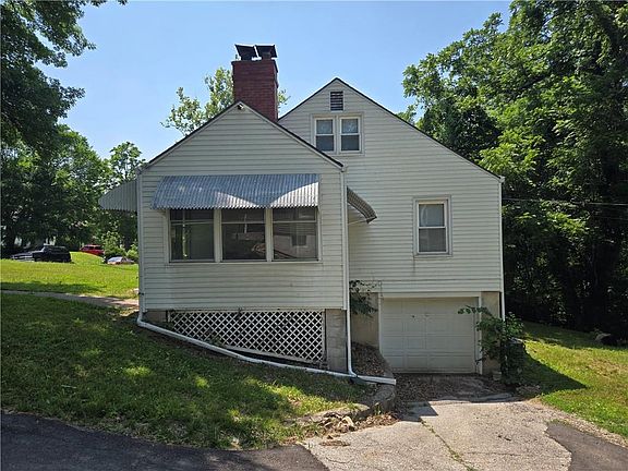 2nd image of 5024 Glenside Dr