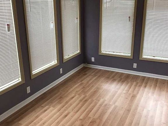 5th image of 706 N Fares Ave