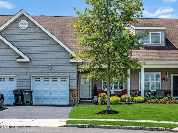 14 Green Tree Circle, Hazlet, NJ 07730