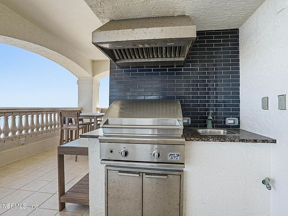 5th image of 917 1ST Street #1201